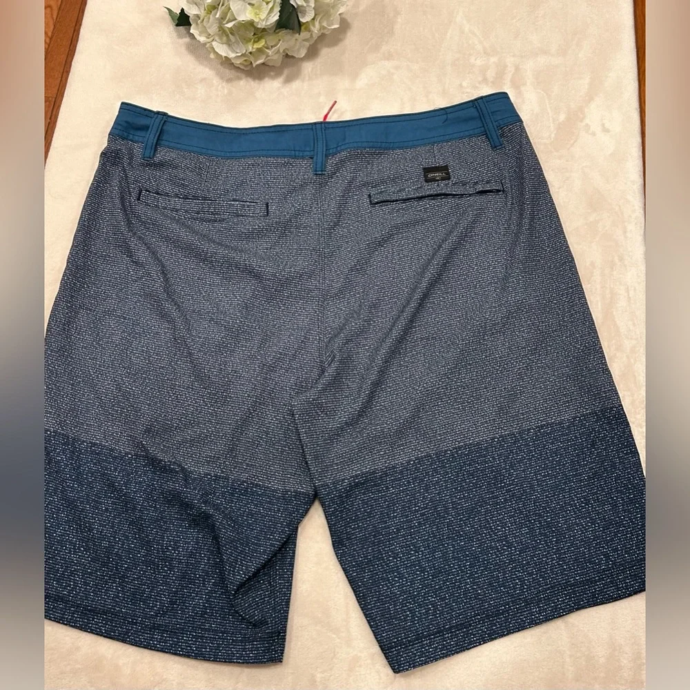 O’Neill Hybrid Lightweight Blue Stripe Shorts, Size 36